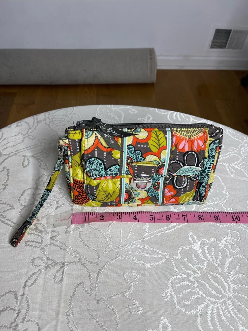 Vera Bradley Quilted Push-Lock Wristlet Wallet Clutch Floral Pattern